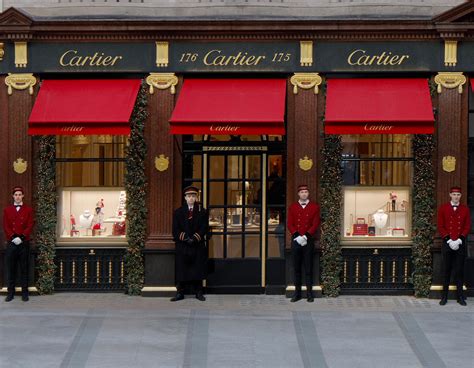 Shops with Cartier in Oslo title